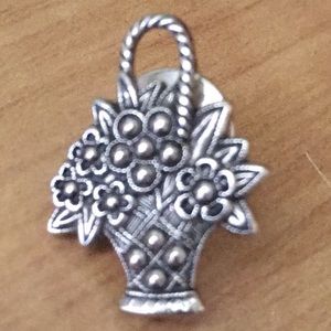 Avon | Bouquet of Flowers Pin 💐